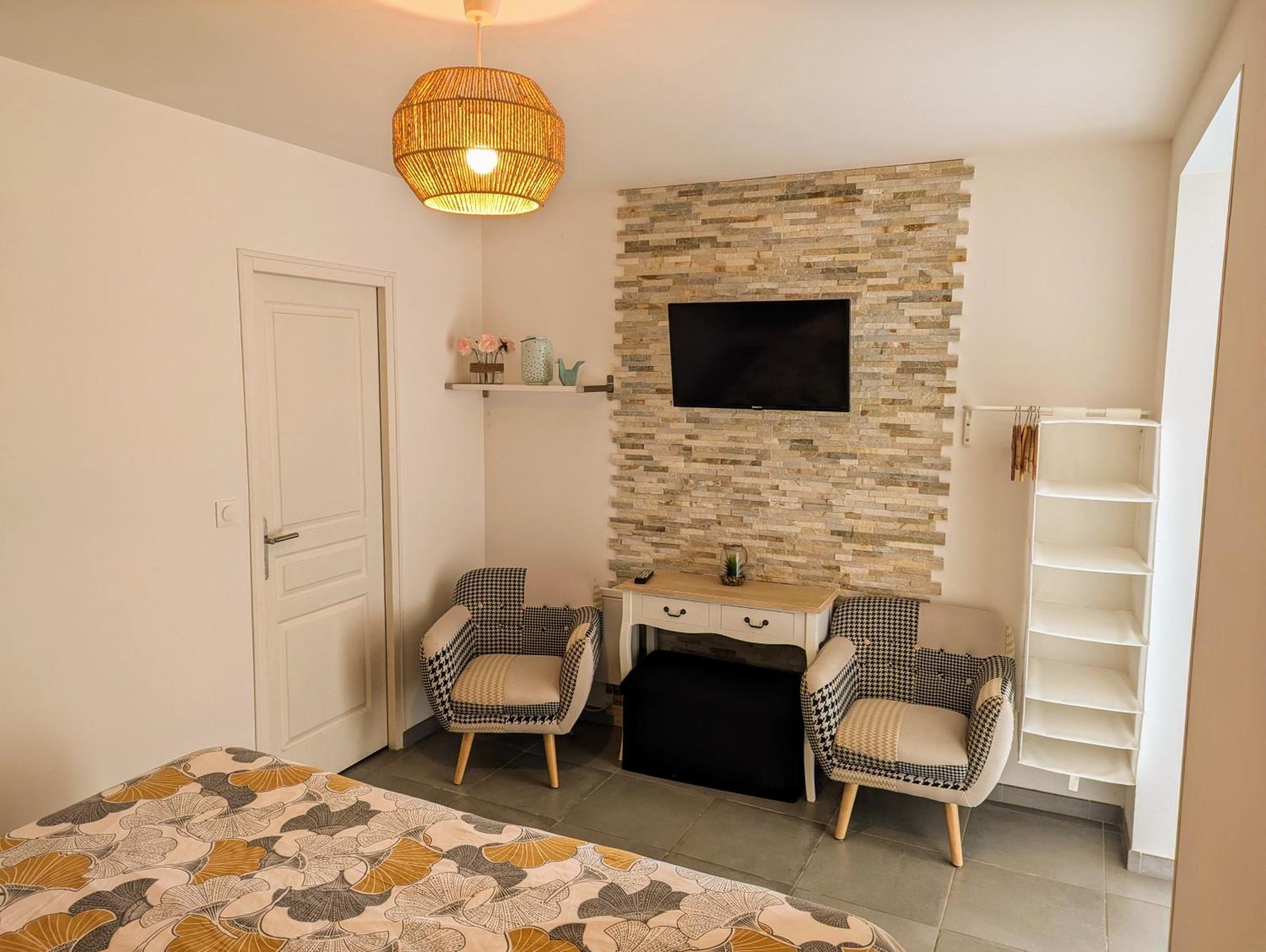 Studio Les Chambres De La Source - Milouin Sancourt  Bagian luar foto